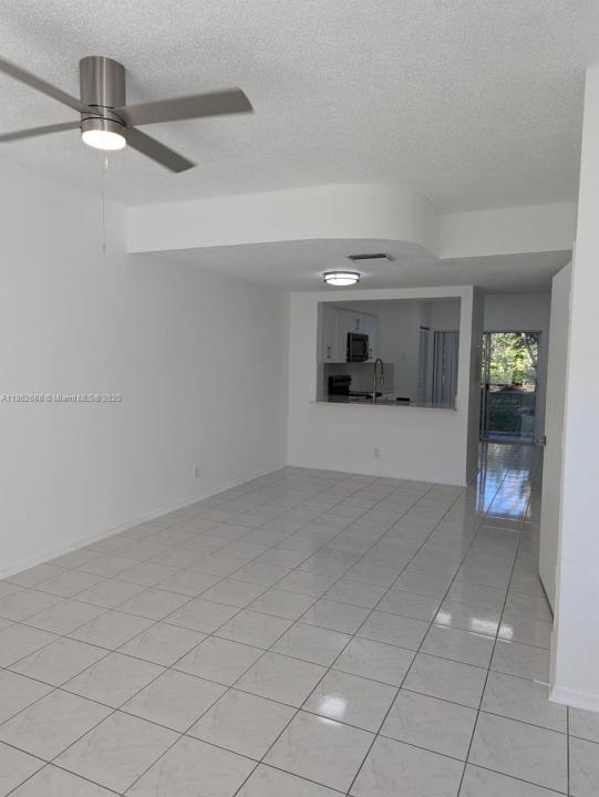 16699 Hemingway Dr 16699, Weston, 佛罗里达州 33326, 美国