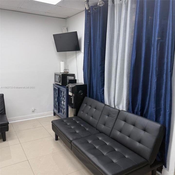 900 W 49th St suite 540, Hialeah, Florida 33012, HOA KỲ