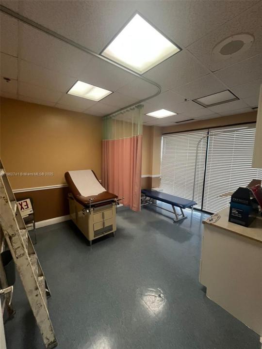 900 W 49th St Suite 410, Hialeah, Florida 33012, HOA KỲ