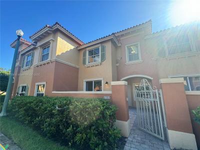 5004 S Harbor Isles Dr 2402, Dania Beach, Florida 33312, USA