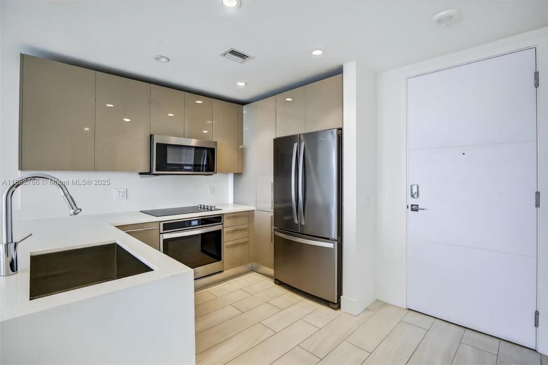2000 Metropica Way 2302, Sunrise, Flórida 33323, Estados Unidos