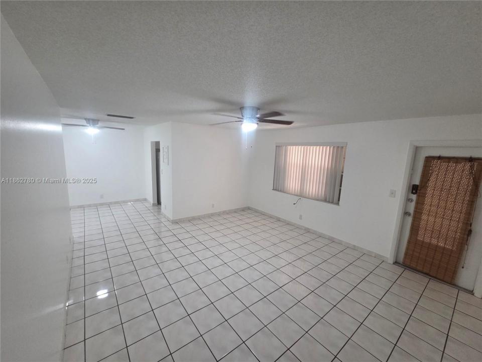 348 S Federal Hwy 5, Dania Beach, Florida 33004, Estados Unidos