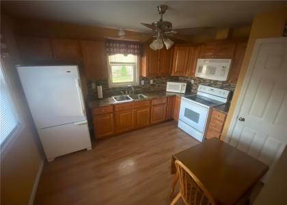21 Cypress Avenue, Tiverton, Rhode Island 02878, États-Unis