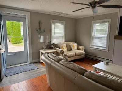 53 Center Avenue, Middletown, Rhode Island 02842