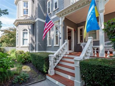 8 Cottage Street 2, Newport, רוד איילנד 02840, ארצות הברית של אמריקה