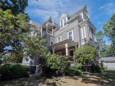 8 Cottage Street 2, Newport, רוד איילנד 02840, ארצות הברית של אמריקה