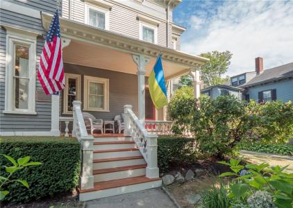 8 Cottage Street 2, Newport, רוד איילנד 02840, ארצות הברית של אמריקה