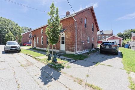 8 Lawrence Street, Cumberland, Rhode Island 02864, Stati Uniti