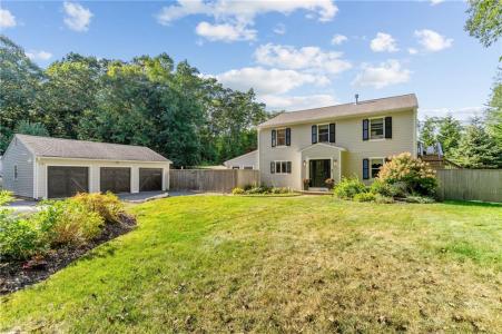 1121 Tillinghast Road, East Greenwich, RI 02818, USA