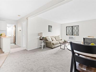 132 Hoffman Avenue 207, Cranston, Rhode Island 02920, Stati Uniti