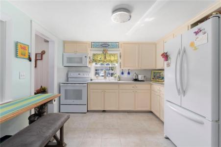 127 Greenville Road, North Smithfield, Rhode Island 02896, USA