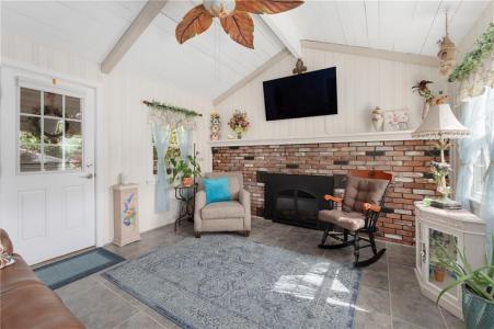 127 Greenville Road, North Smithfield, Rhode Island 02896, USA
