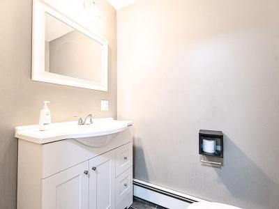 45 Van Zandt Avenue, Warwick, Rhode Island 02889