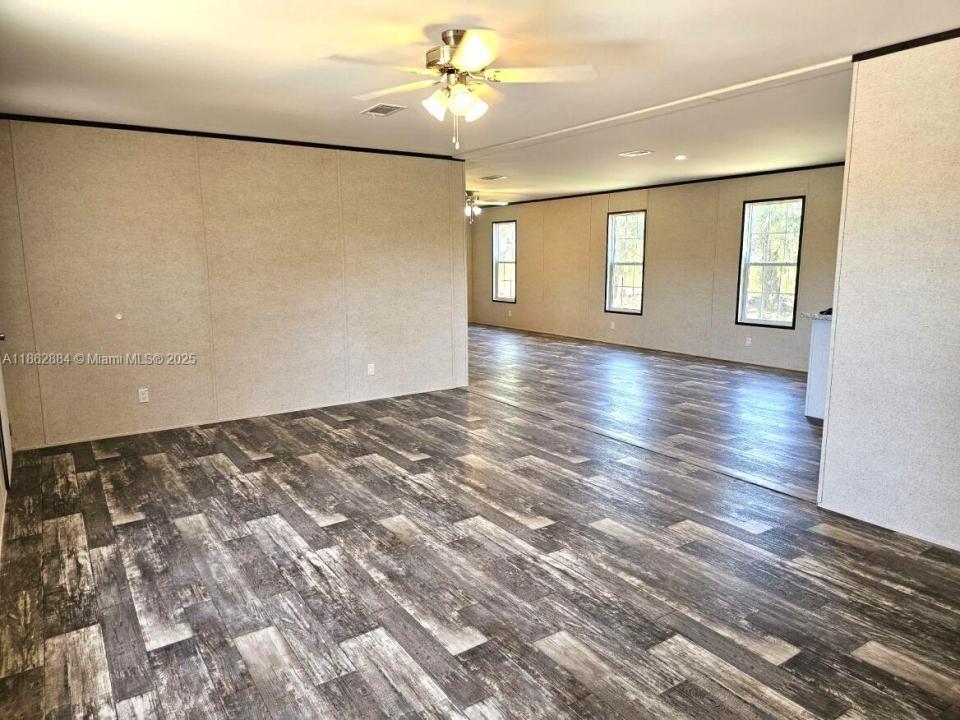 881 Woodland Blvd, Clewiston, Florida 33440, HOA KỲ
