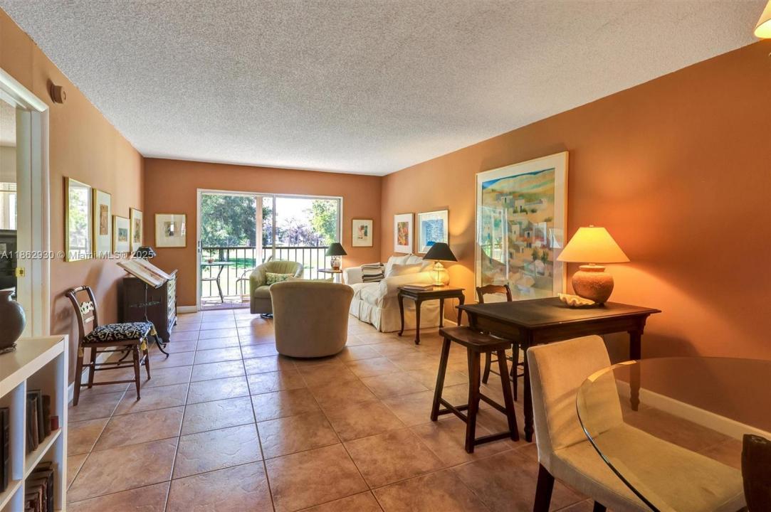 5860 NW 44th St 214, Lauderhill, Floryda 33319, USA