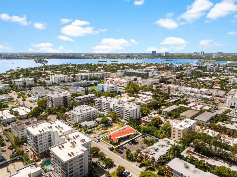 1045 93rd St, Bay Harbor Islands, Florida 33154