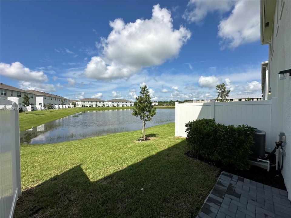 402 SE Crossoak Ln 402, Port St. Lucie, フロリダ 34984, アメリカ合衆国