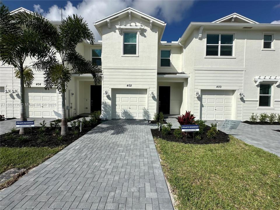 402 SE Crossoak Ln 402, Port St. Lucie, フロリダ 34984, アメリカ合衆国