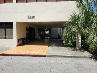 3850 SW 87th Ave 205, Miami, Florida 33165, USA