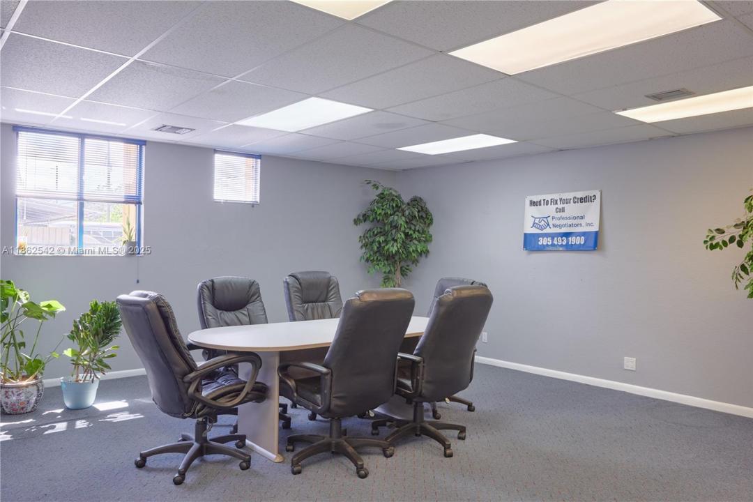 6800 W Commercial Blvd 5, Lauderhill, Flórida 33319, Estados Unidos