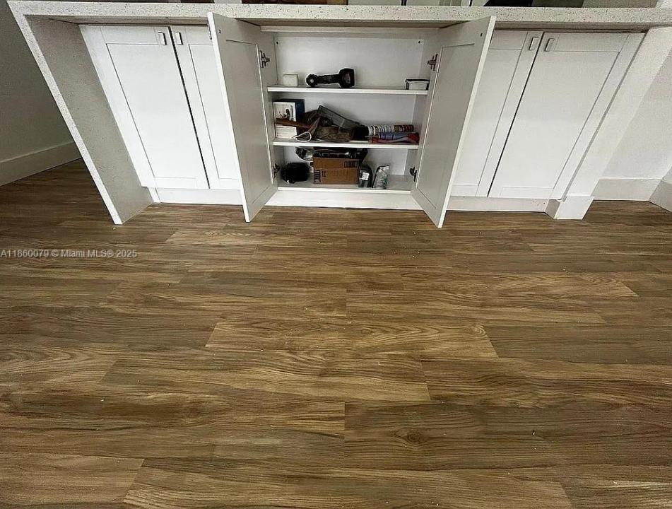 1800 W 54th St 105, Hialeah, פלורידה 33012, ארצות הברית של אמריקה 