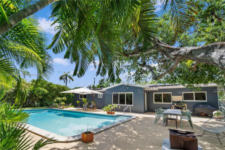 6601 SW 64th St, South Miami, Florida 33143, USA