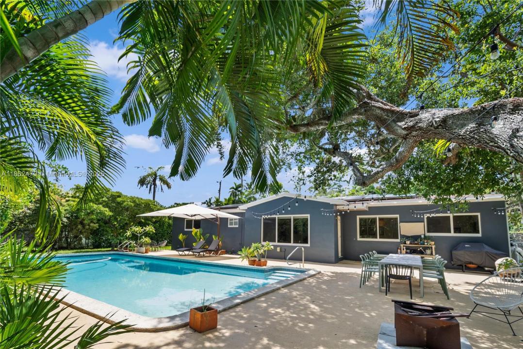 6601 SW 64th St, South Miami, فلوريدا 33143, الولايات المتحدة