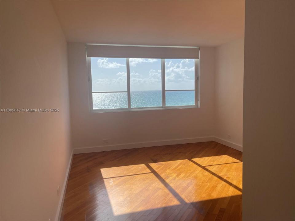 5005 Collins  ave 715, Miami, Florida 33140