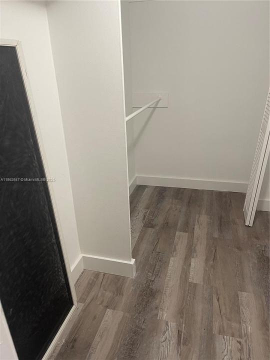 5005 Collins  ave 715, Miami, Florida 33140