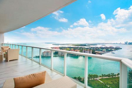 100 S Pointe Dr 3701, Miami Beach, Florida 33139, USA