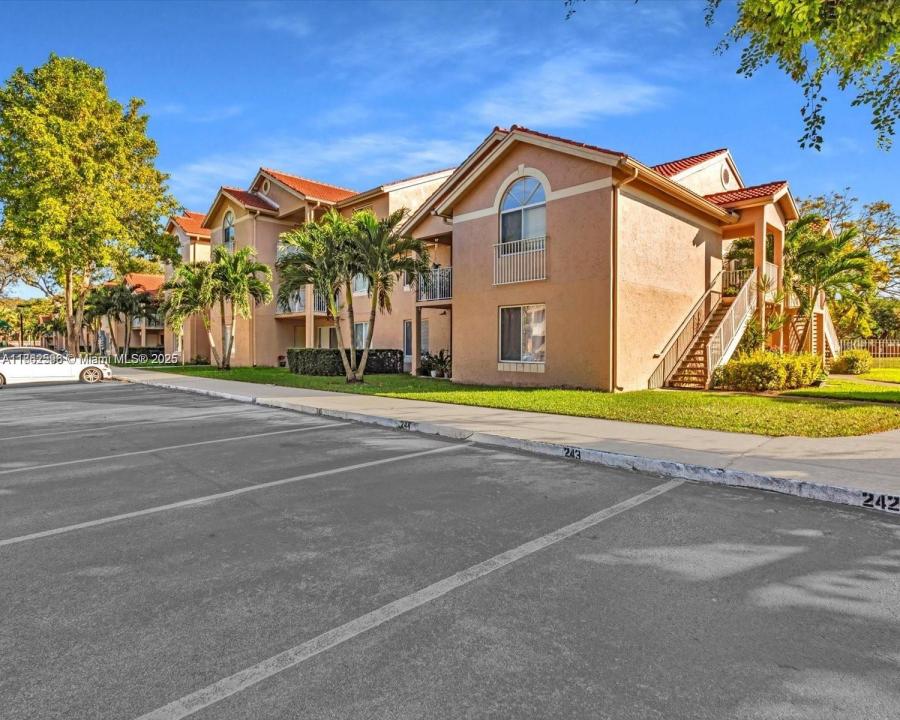 15770 SW 106th Ter 303, Miami, Flórida 33196, Estados Unidos