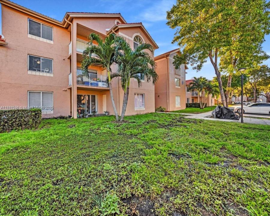 15770 SW 106th Ter 303, Miami, Flórida 33196, Estados Unidos