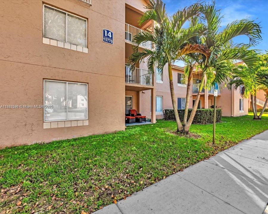 15770 SW 106th Ter 303, Miami, Flórida 33196, Estados Unidos