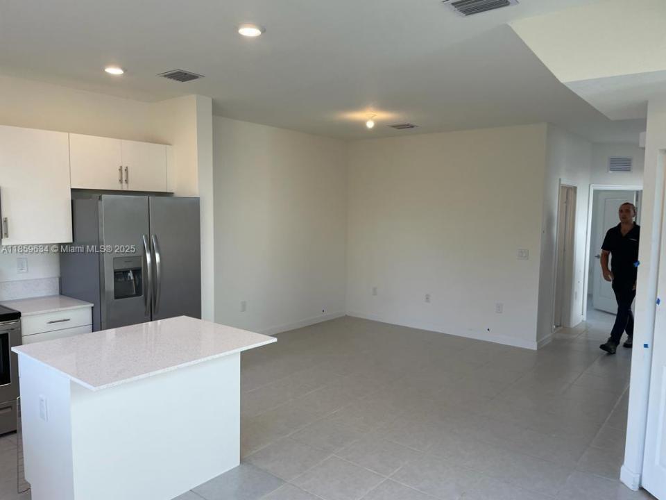 945 NE 211th St, Miami, 플로리다 33179, 미국