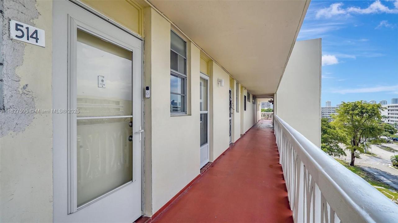 2905 Point East Dr L514, Aventura, Floride 33160, États-Unis