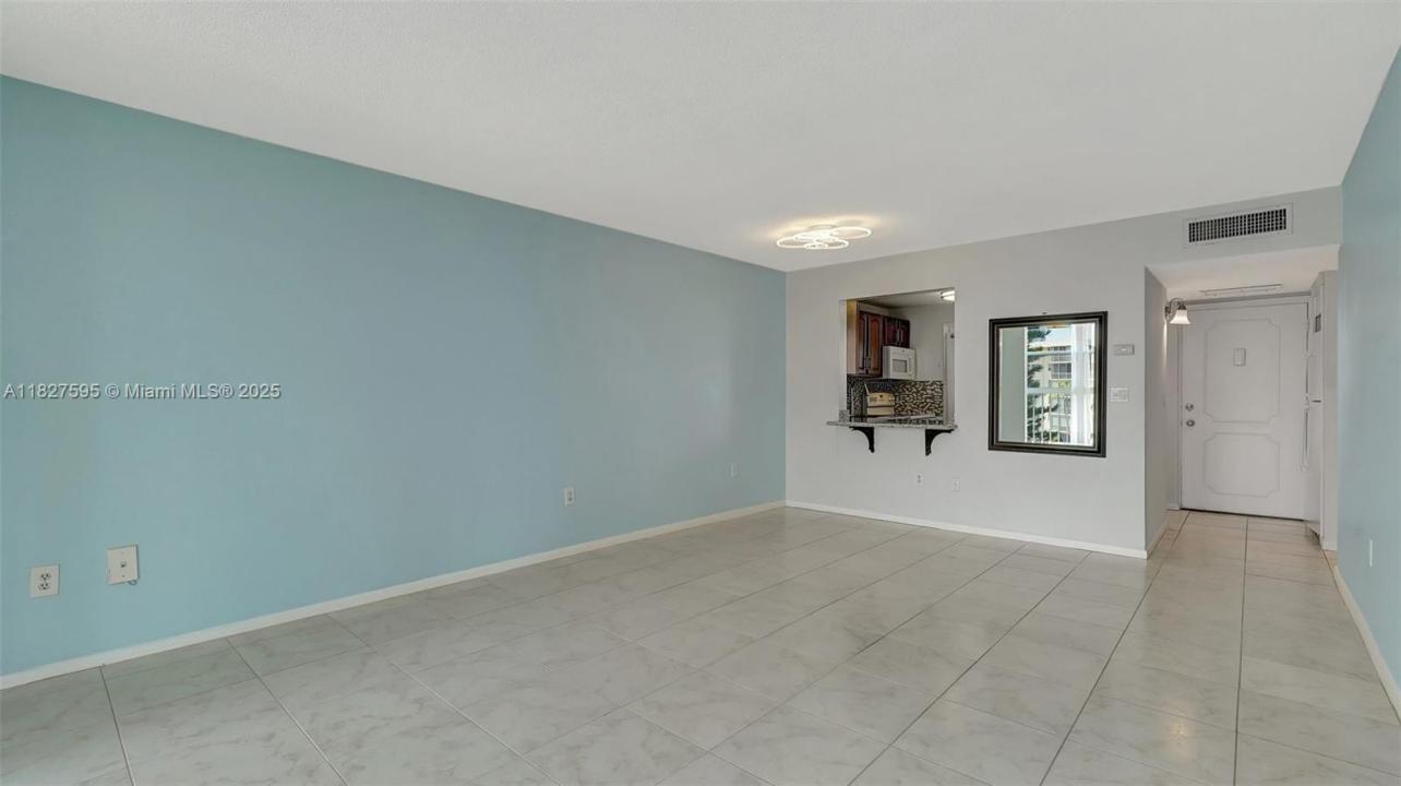 2905 Point East Dr L514, Aventura, Floride 33160, États-Unis