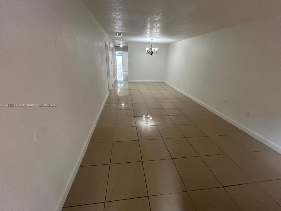 1200 SW 30th Ave 1200, Miami, Florida 33135, Estados Unidos