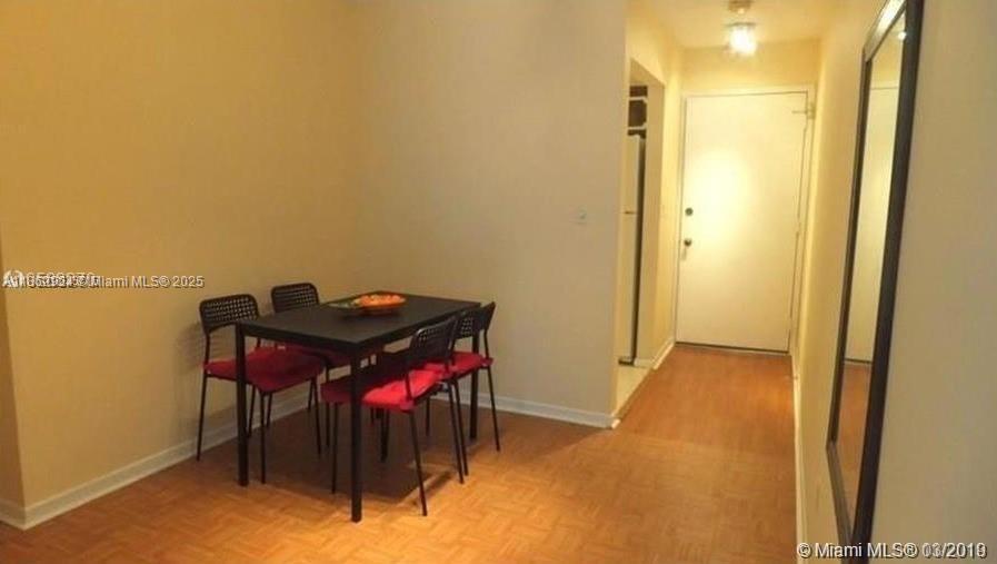 3582 NE 171st St 203, North Miami Beach, 佛罗里达州 33160, 美国