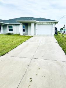 1110 Augusta St E 1110, Lehigh Acres, Florida 33974, USA