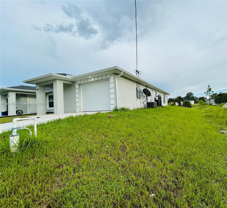1110 Augusta St E 1110, Lehigh Acres, Flórida 33974, Estados Unidos