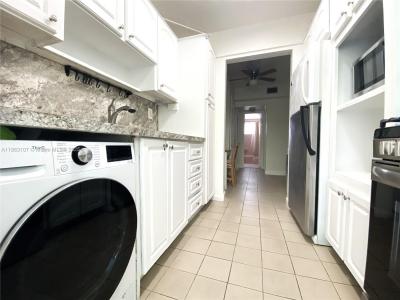 932 Euclid Ave 2, Miami Beach, Florida 33139, USA