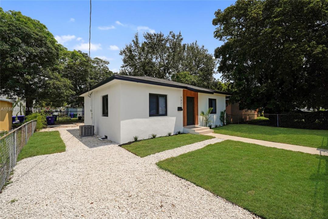 1321 NW 44th St, Miami, Florida 33142, Amerika Birleşik Devletleri