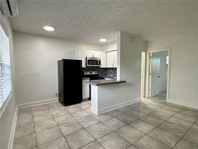 840 NE 17th Ter 3, Fort Lauderdale, Florida 33304, USA