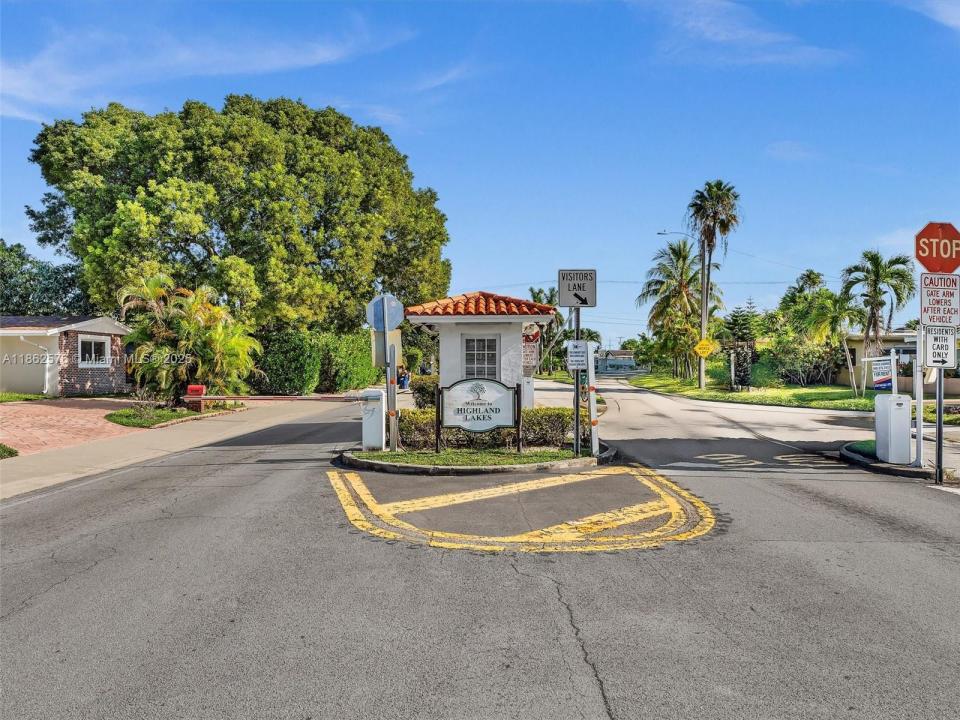 20350 Highland Lakes Blvd, Miami, Florida 33179, HOA KỲ