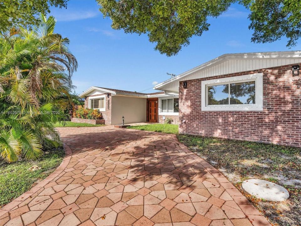 20350 Highland Lakes Blvd, Miami, Florida 33179, HOA KỲ