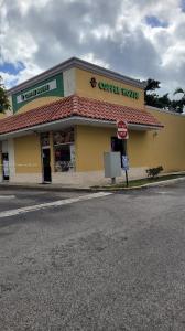 660 NW 40th Ave, Plantation, Florida 33311, USA
