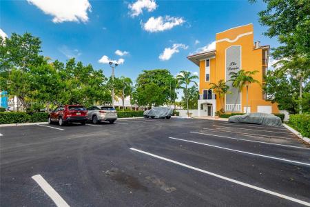 555 E Dania Beach Blvd 9, Dania Beach, Florida 33004, USA