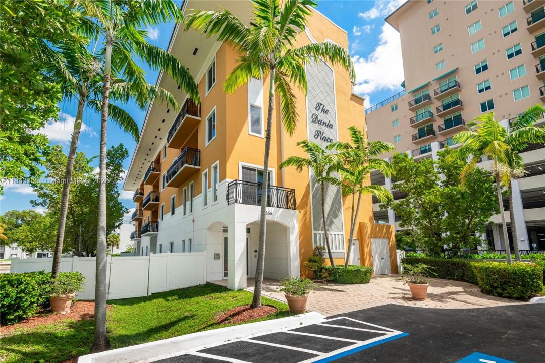 555 E Dania Beach Blvd 9, Dania Beach, Florida 33004, Stati Uniti