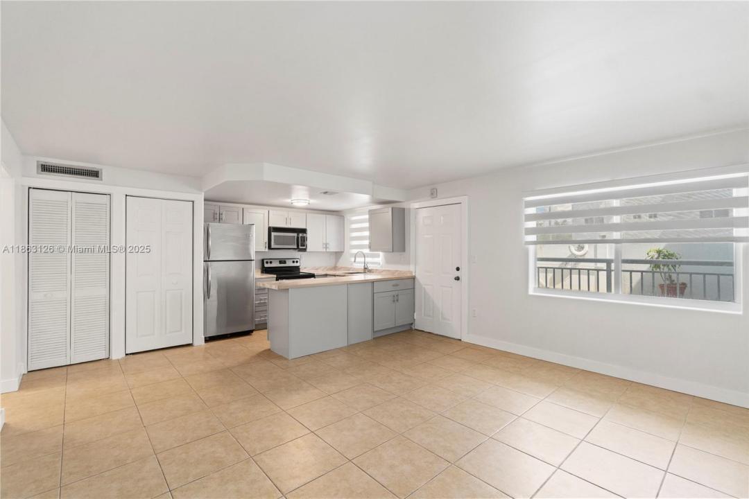 3101 SW 27th Ave 102, Miami, Florida 33133, HOA KỲ