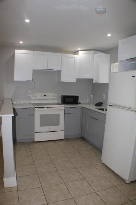 3133 SW 13th St 1-2, Fort Lauderdale, Florida 33312